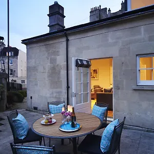 Circle Camden House , Bath United Kingdom